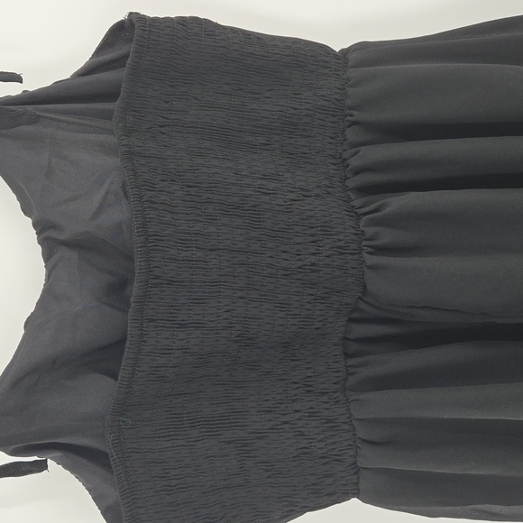 Chic Black Dress for Women - Picture 11 of 16